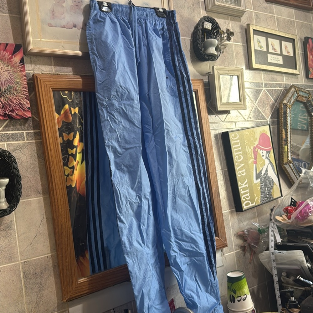 Adidas pants - Picture 2 of 9